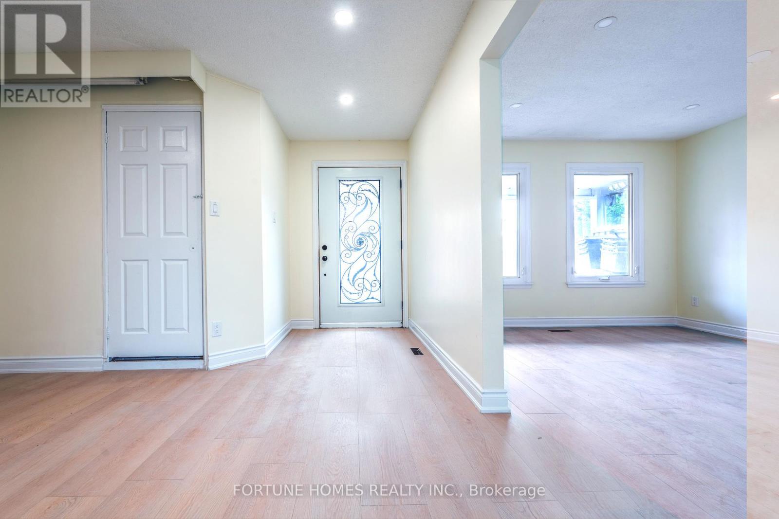 Single Family House for Sale in  NASMITH STREET Brampton (Westgate) 