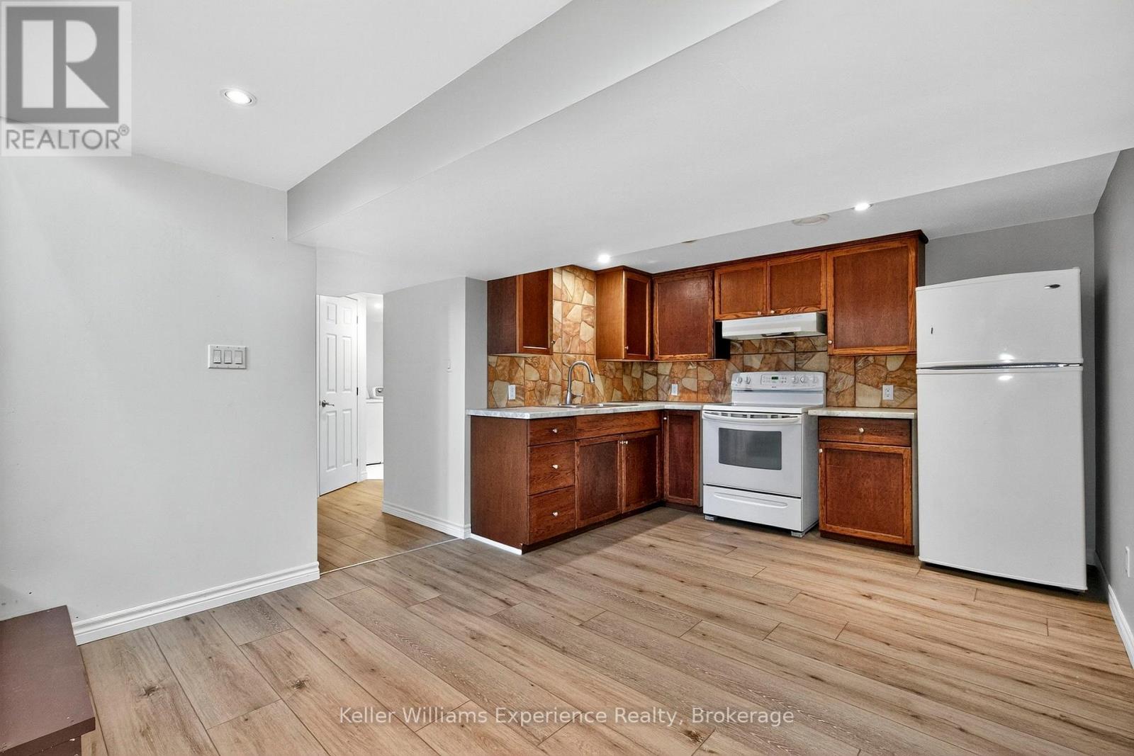 Photo 16 of 26 Richelieu Street, Penetanguishene ON