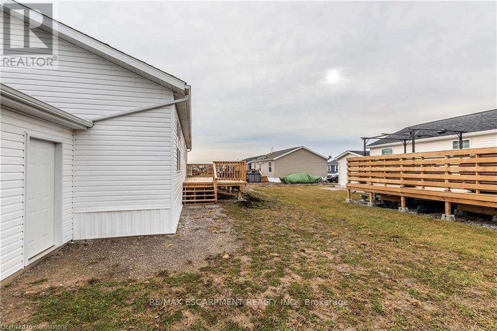 Photo 20 of 17 Bent Willow Court, Haldimand ON