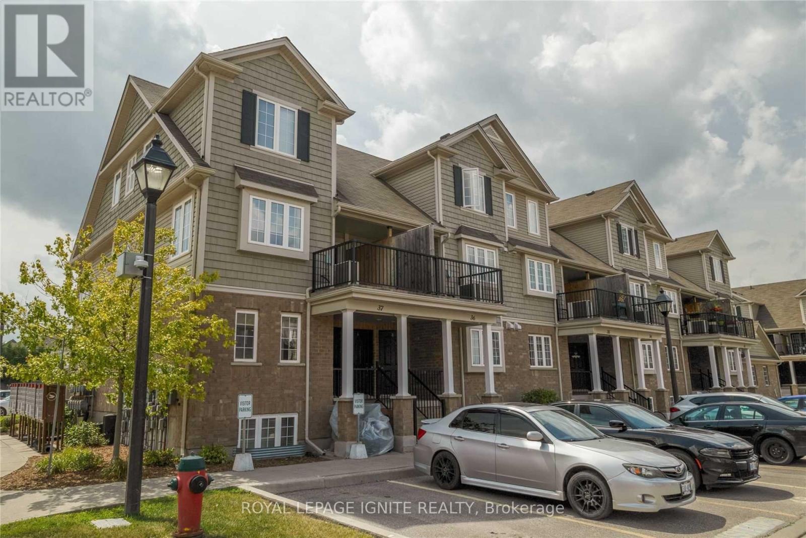Photo 1 of 36 B 15 Carere Crescent, Guelph ON