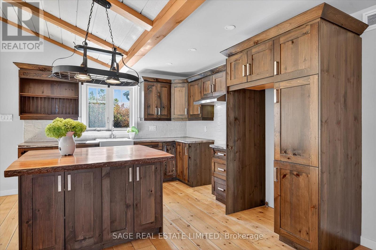 Photo 13 of 69 Helen Street, Kawartha Lakes ON