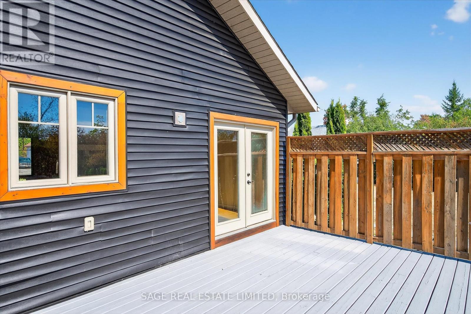 Photo 15 of 69 Helen Street, Kawartha Lakes ON