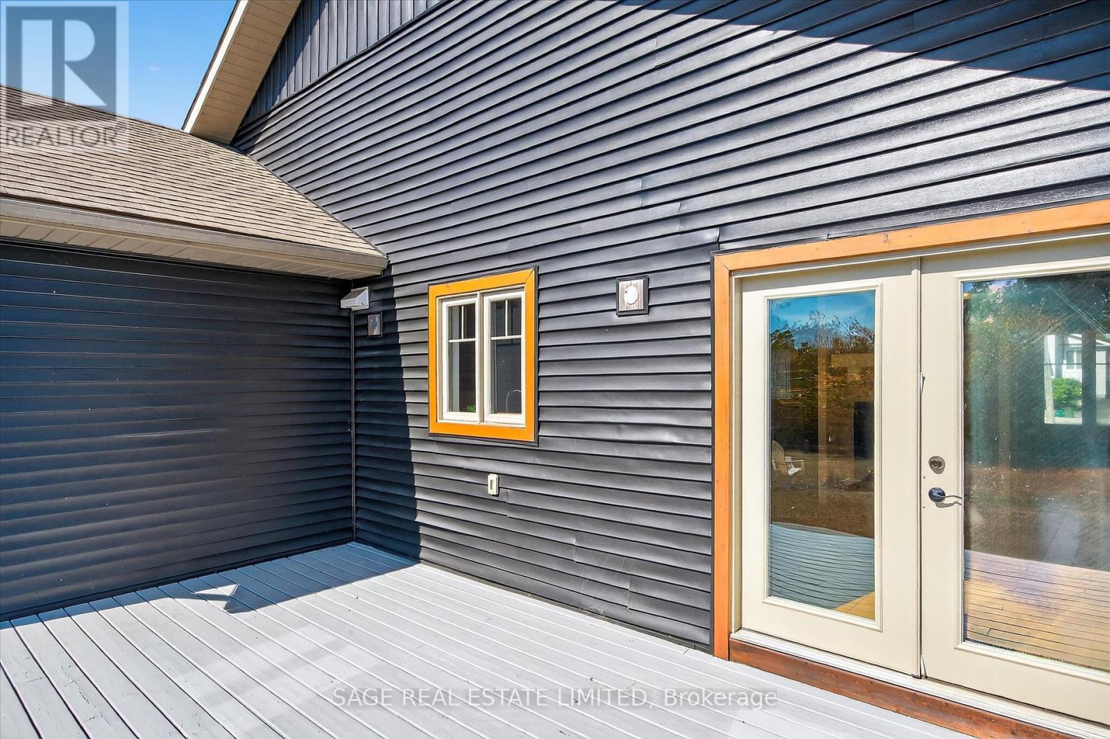 Photo 16 of 69 Helen Street, Kawartha Lakes ON