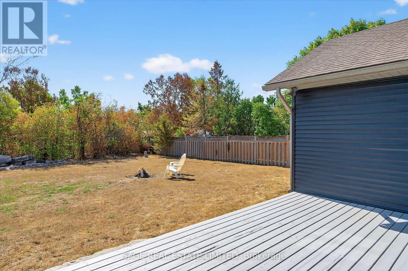 Photo 17 of 69 Helen Street, Kawartha Lakes ON