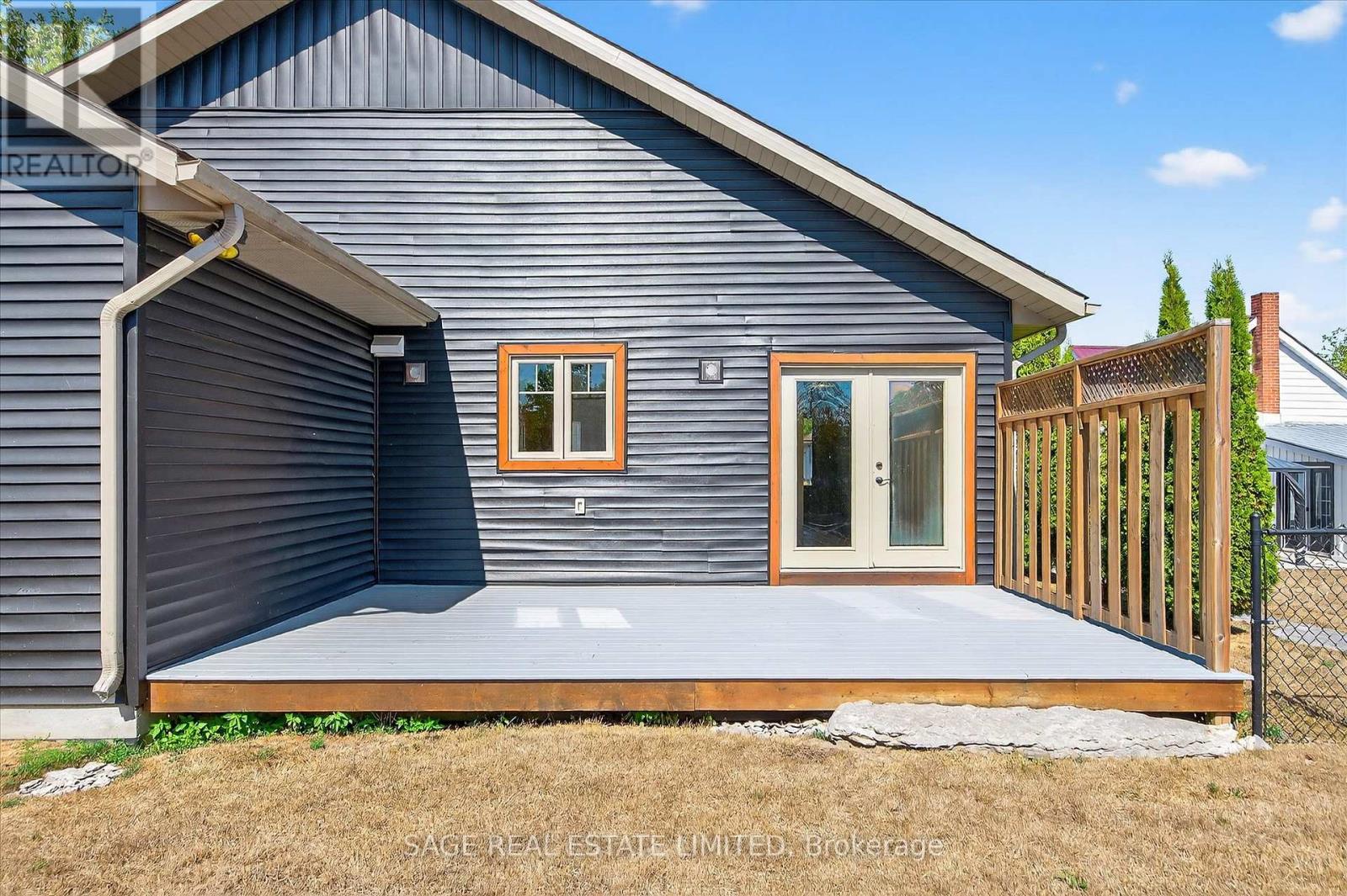 Photo 18 of 69 Helen Street, Kawartha Lakes ON