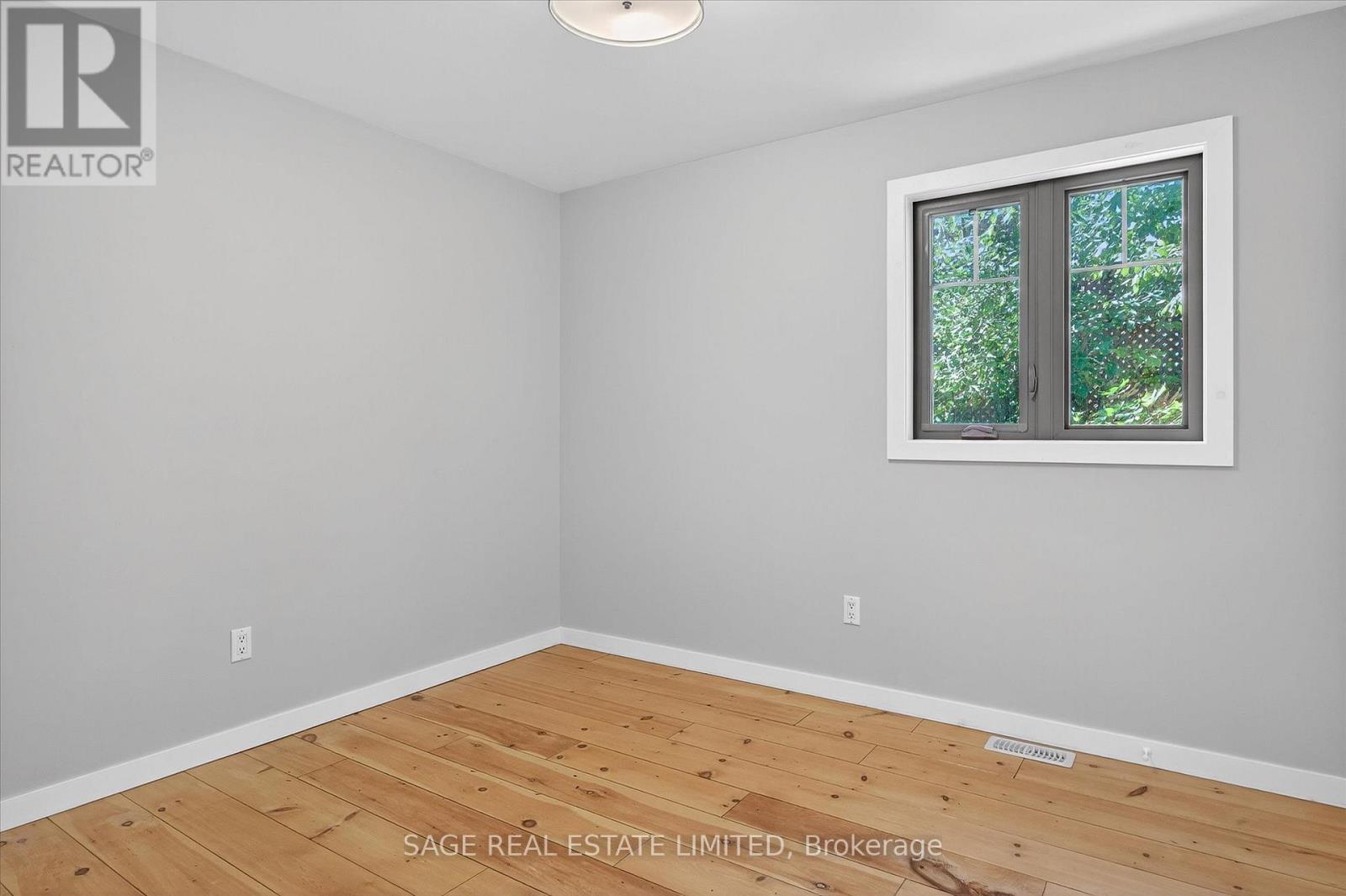 Photo 24 of 69 Helen Street, Kawartha Lakes ON