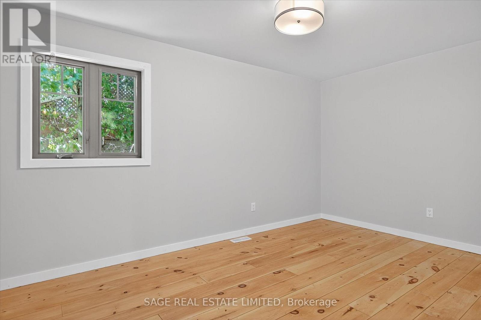 Photo 26 of 69 Helen Street, Kawartha Lakes ON