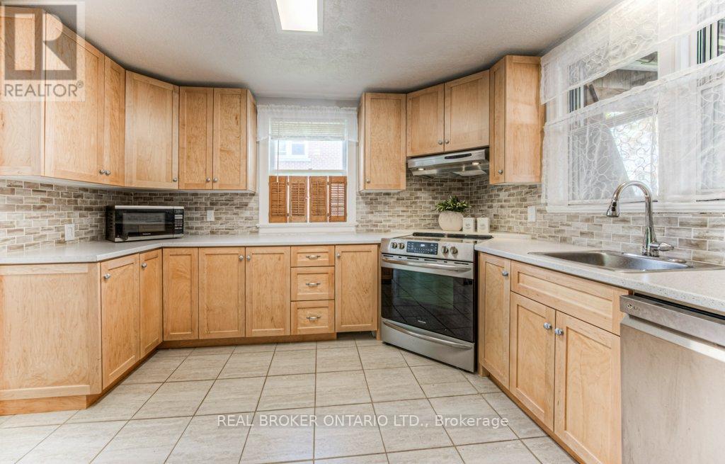 Photo 11 of 76 Brentwood Avenue, Kitchener ON