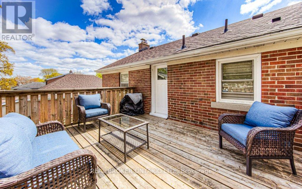 Photo 15 of 76 Brentwood Avenue, Kitchener ON