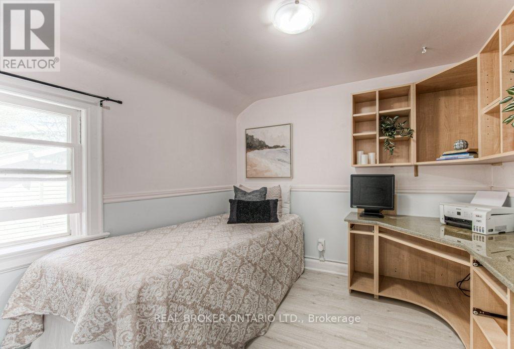 Photo 19 of 76 Brentwood Avenue, Kitchener ON