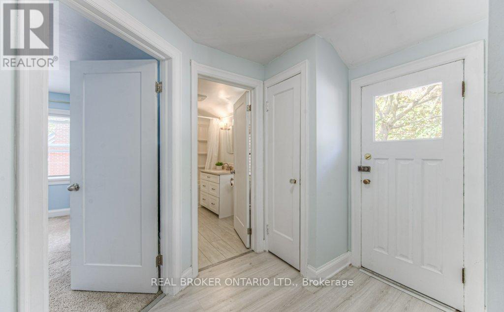 Photo 21 of 76 Brentwood Avenue, Kitchener ON