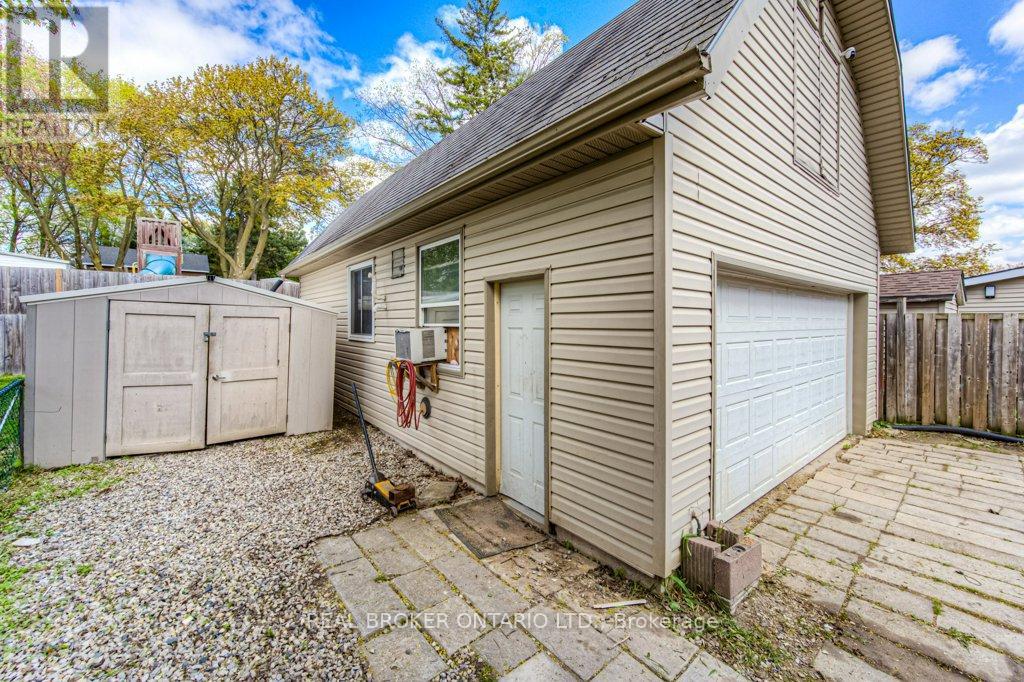 Photo 27 of 76 Brentwood Avenue, Kitchener ON