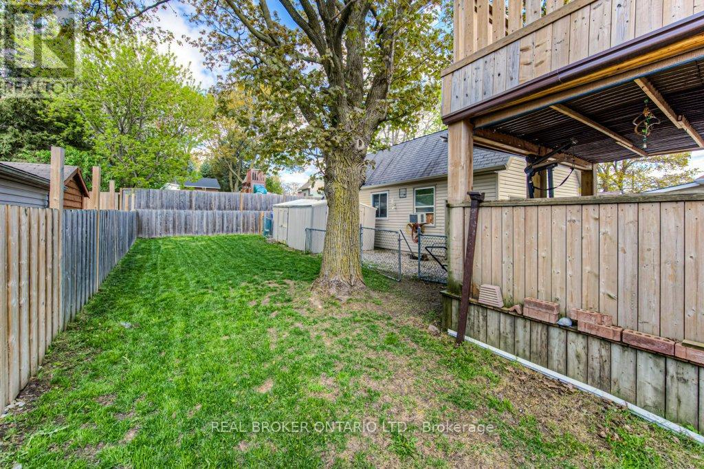 Photo 28 of 76 Brentwood Avenue, Kitchener ON