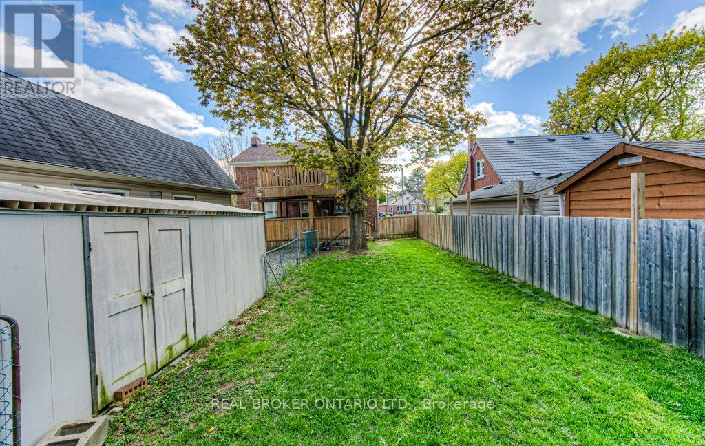 Photo 29 of 76 Brentwood Avenue, Kitchener ON