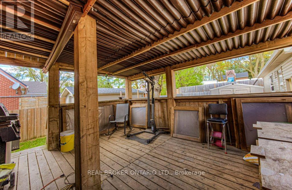 Photo 30 of 76 Brentwood Avenue, Kitchener ON