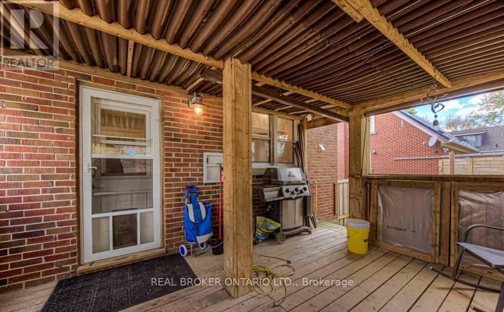 Photo 31 of 76 Brentwood Avenue, Kitchener ON