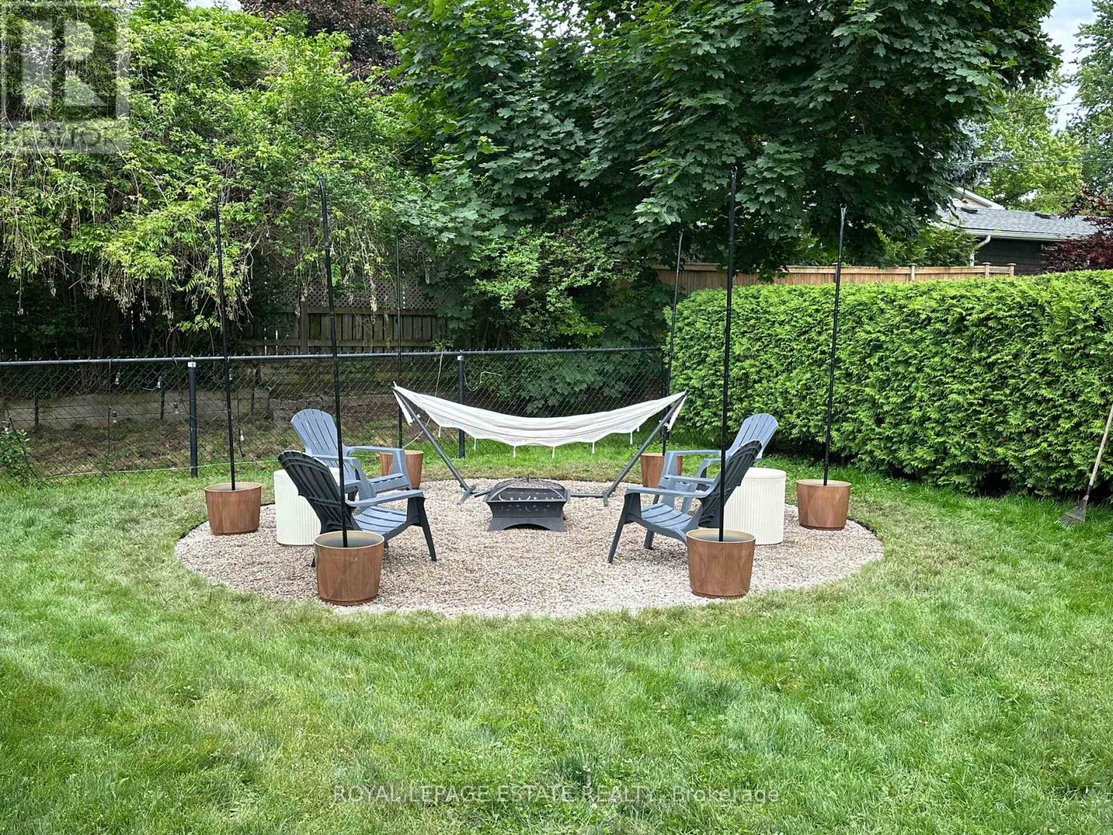 Photo 27 of 111 Leitch Drive, Grimsby ON