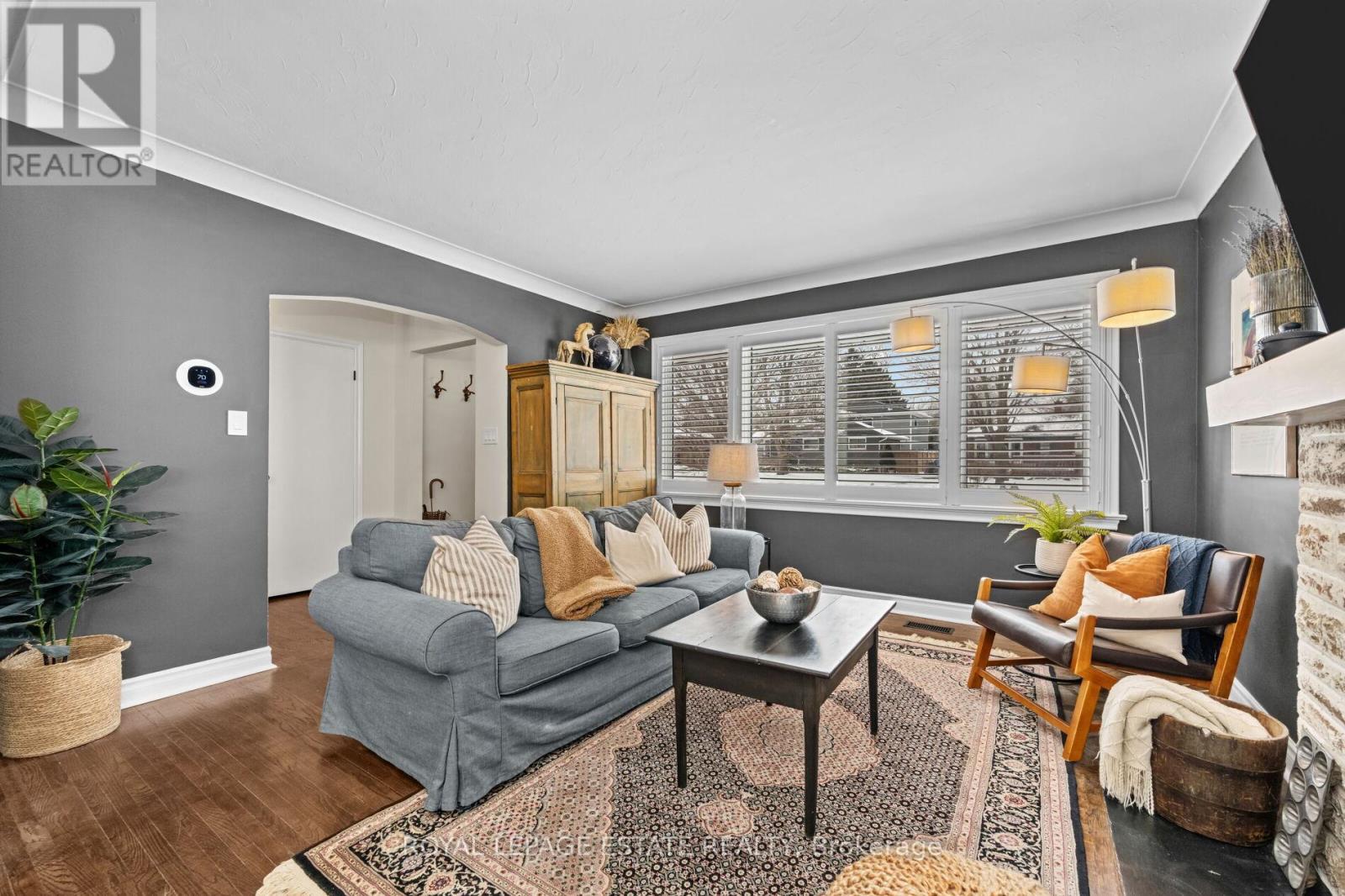 Photo 6 of 111 Leitch Drive, Grimsby ON