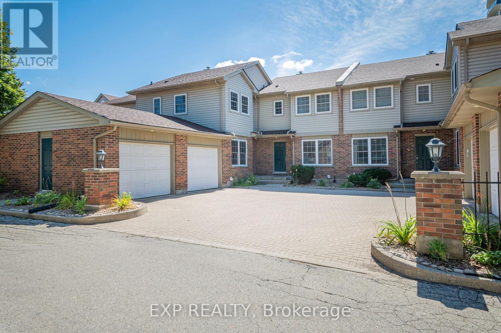 Photo 1 of 8 250 Keats Way, Waterloo ON
