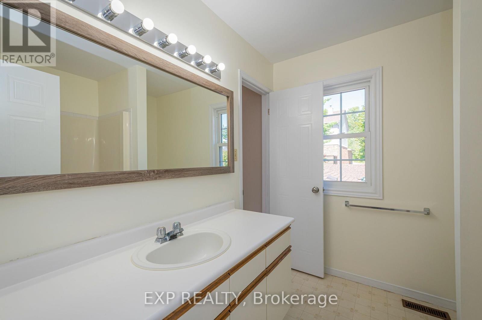 Photo 22 of 8 250 Keats Way, Waterloo ON