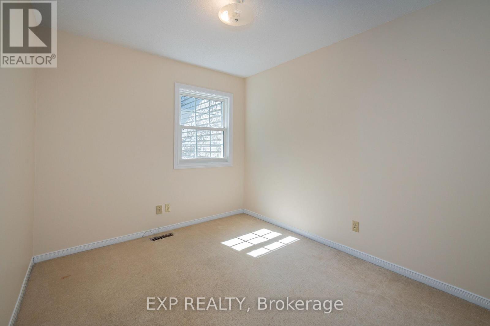 Photo 25 of 8 250 Keats Way, Waterloo ON