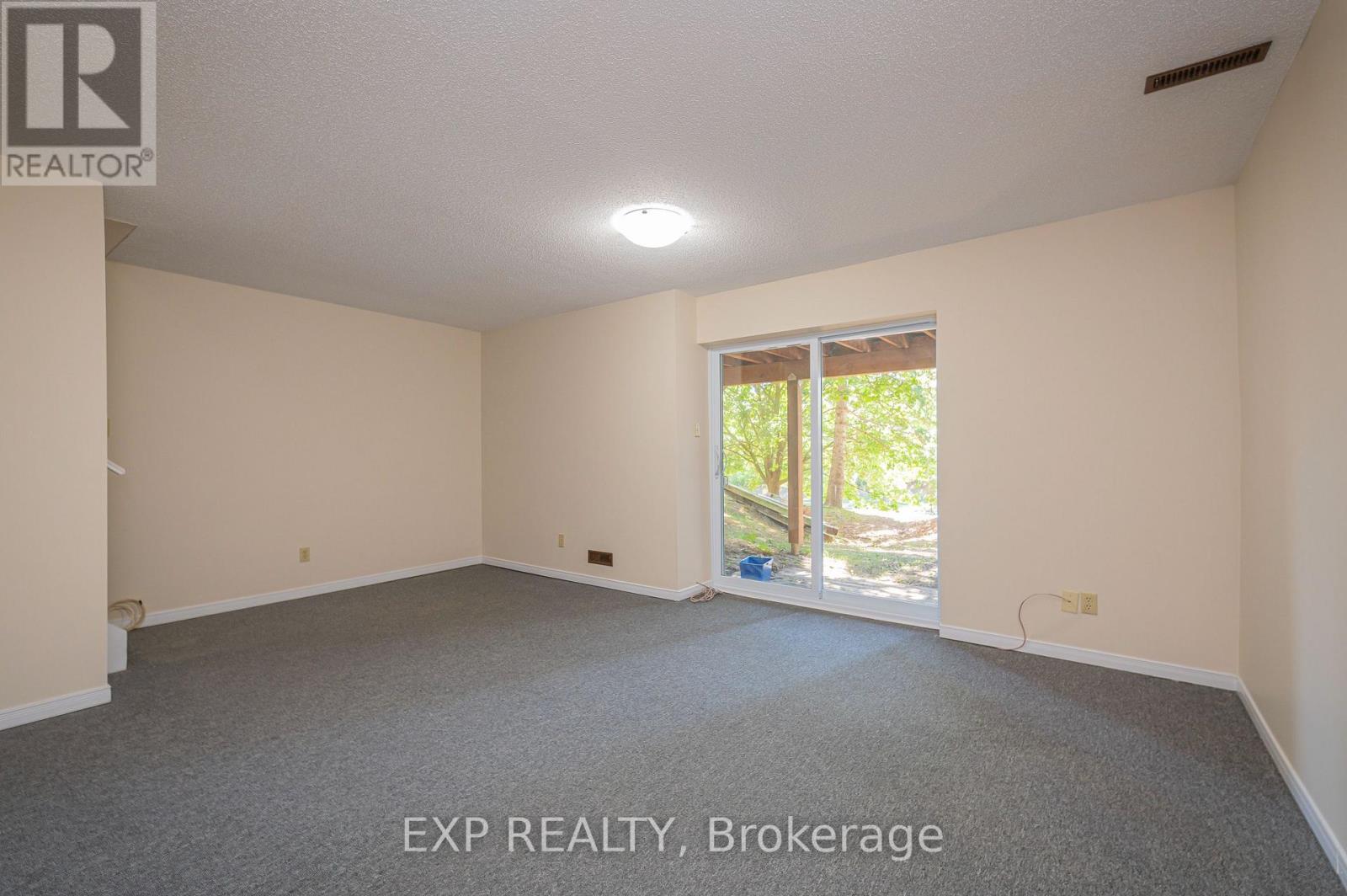 Photo 29 of 8 250 Keats Way, Waterloo ON