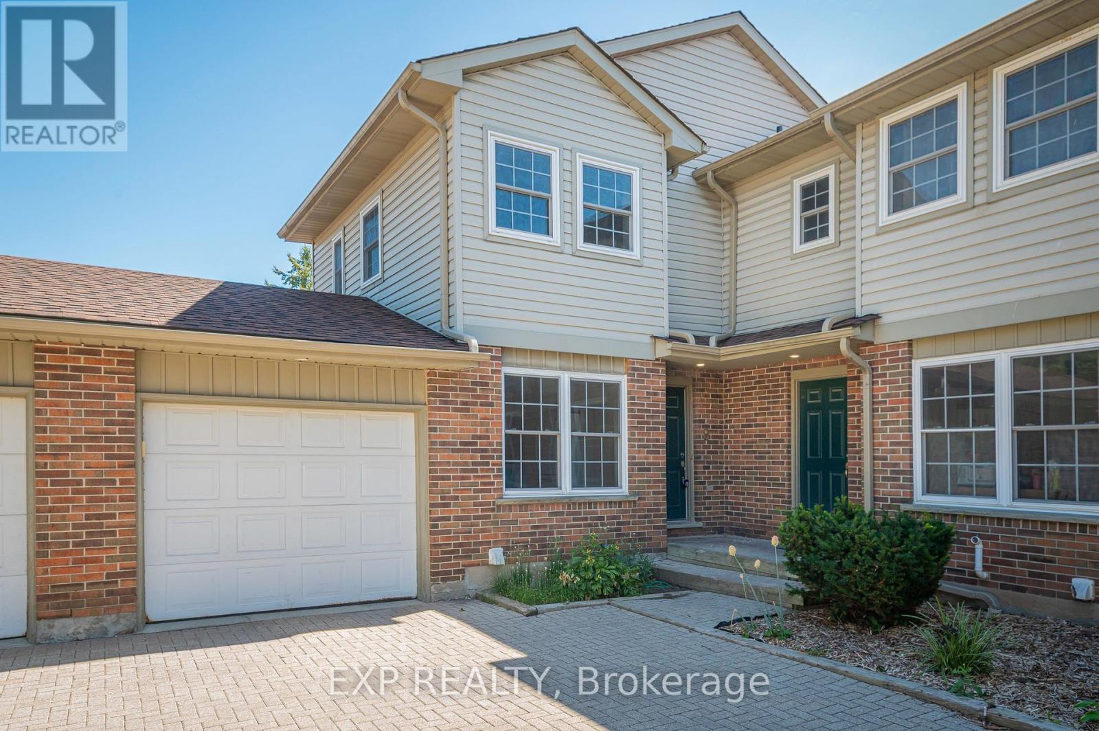 Photo 3 of 8 250 Keats Way, Waterloo ON