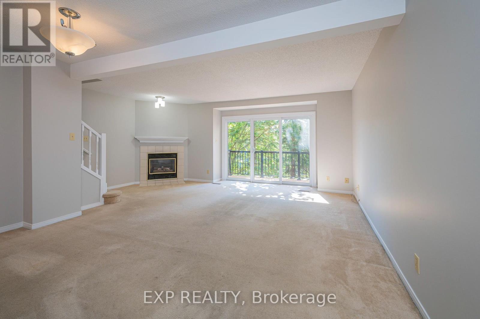 Photo 8 of 8 250 Keats Way, Waterloo ON
