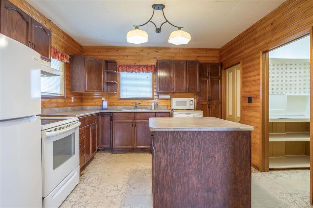 Photo 29 of 7098 64 E Road, Piney Rm MB