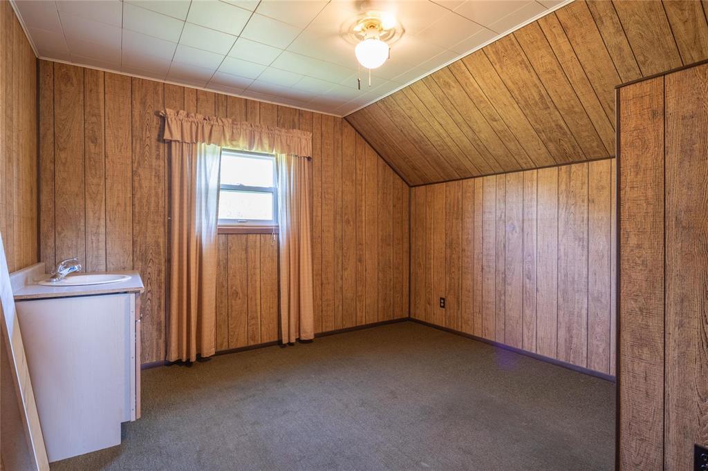 Photo 2 of 7098 64 E Road, Piney Rm MB