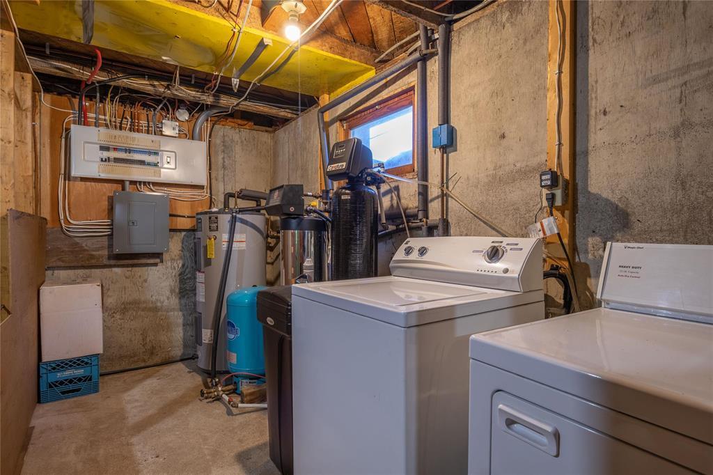 Photo 10 of 7098 64 E Road, Piney Rm MB