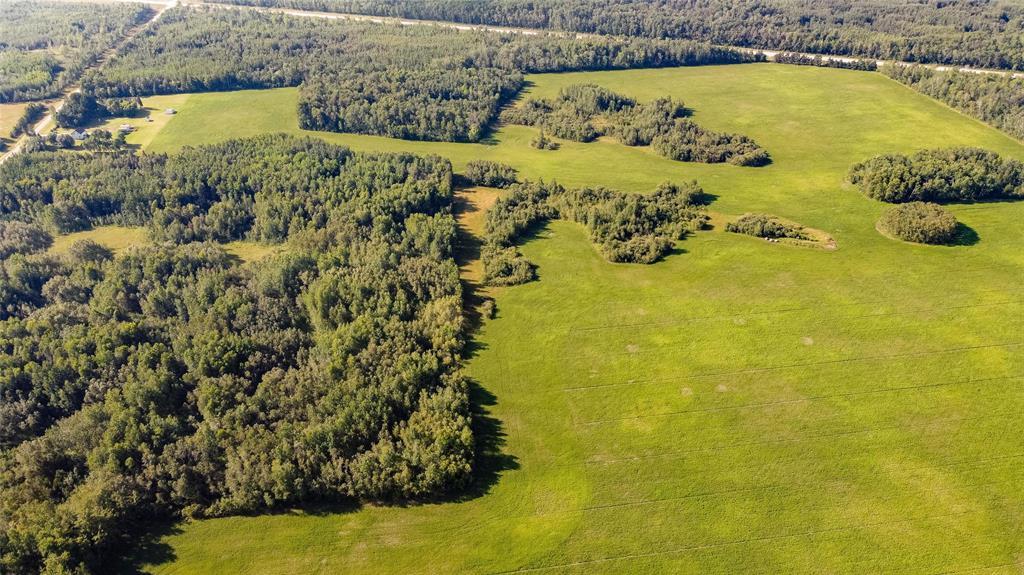 Photo 5 of 7098 64 E Road, Piney Rm MB