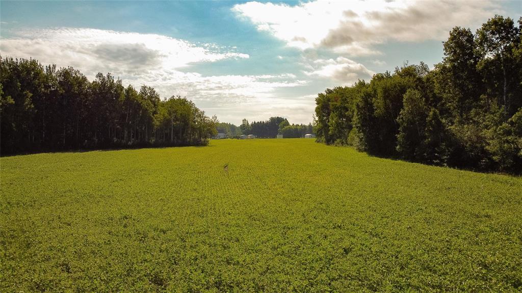 Photo 38 of 7098 64 E Road, Piney Rm MB