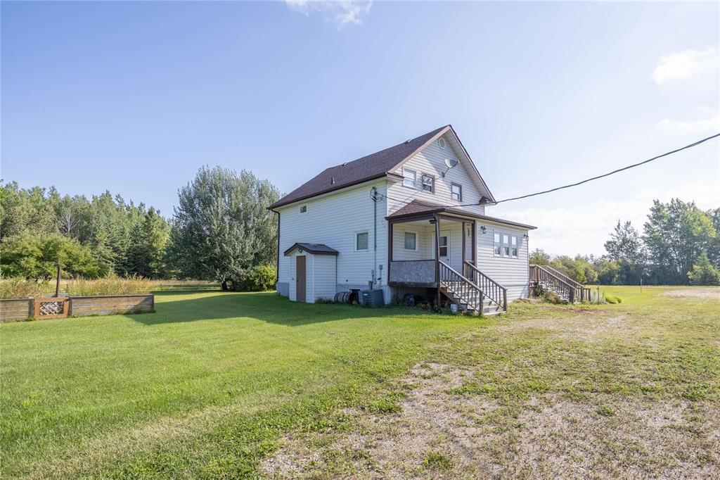 Photo 15 of 7098 64 E Road, Piney Rm MB