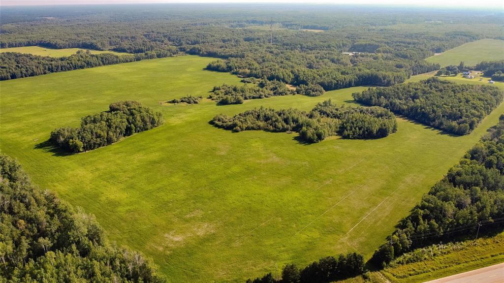 Photo 36 of 7098 64 E Road, Piney Rm MB