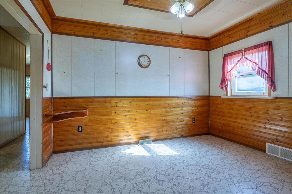 Photo 21 of 7098 64 E Road, Piney Rm MB