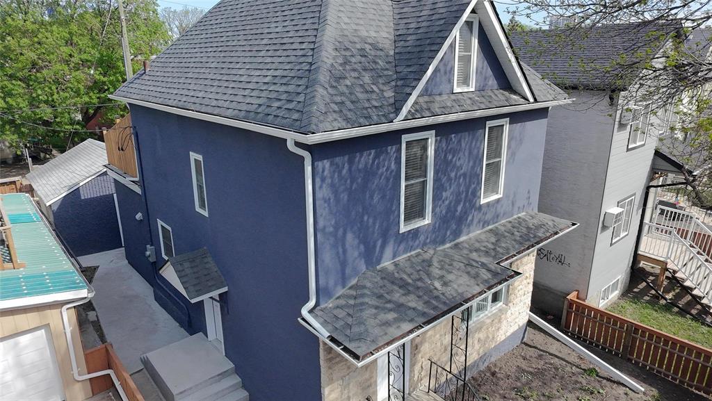 Photo 1 of 587 Langside Street, Winnipeg MB