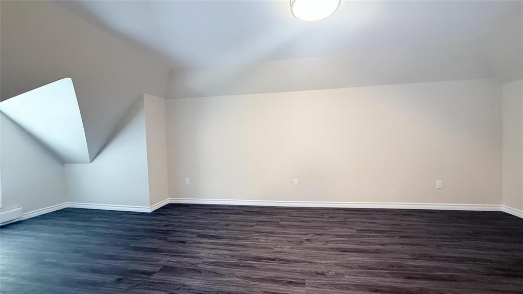 Photo 41 of 587 Langside Street, Winnipeg MB