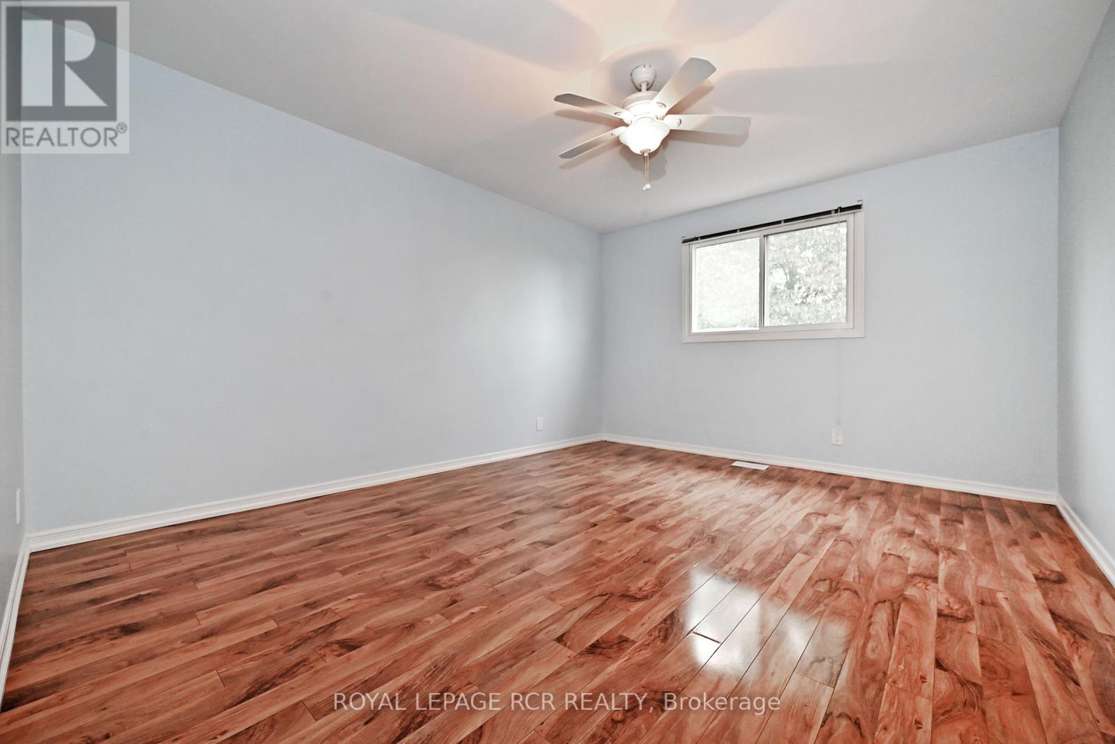 Photo 2 of 442 Britannia Avenue, Bradford West Gwillimbury ON
