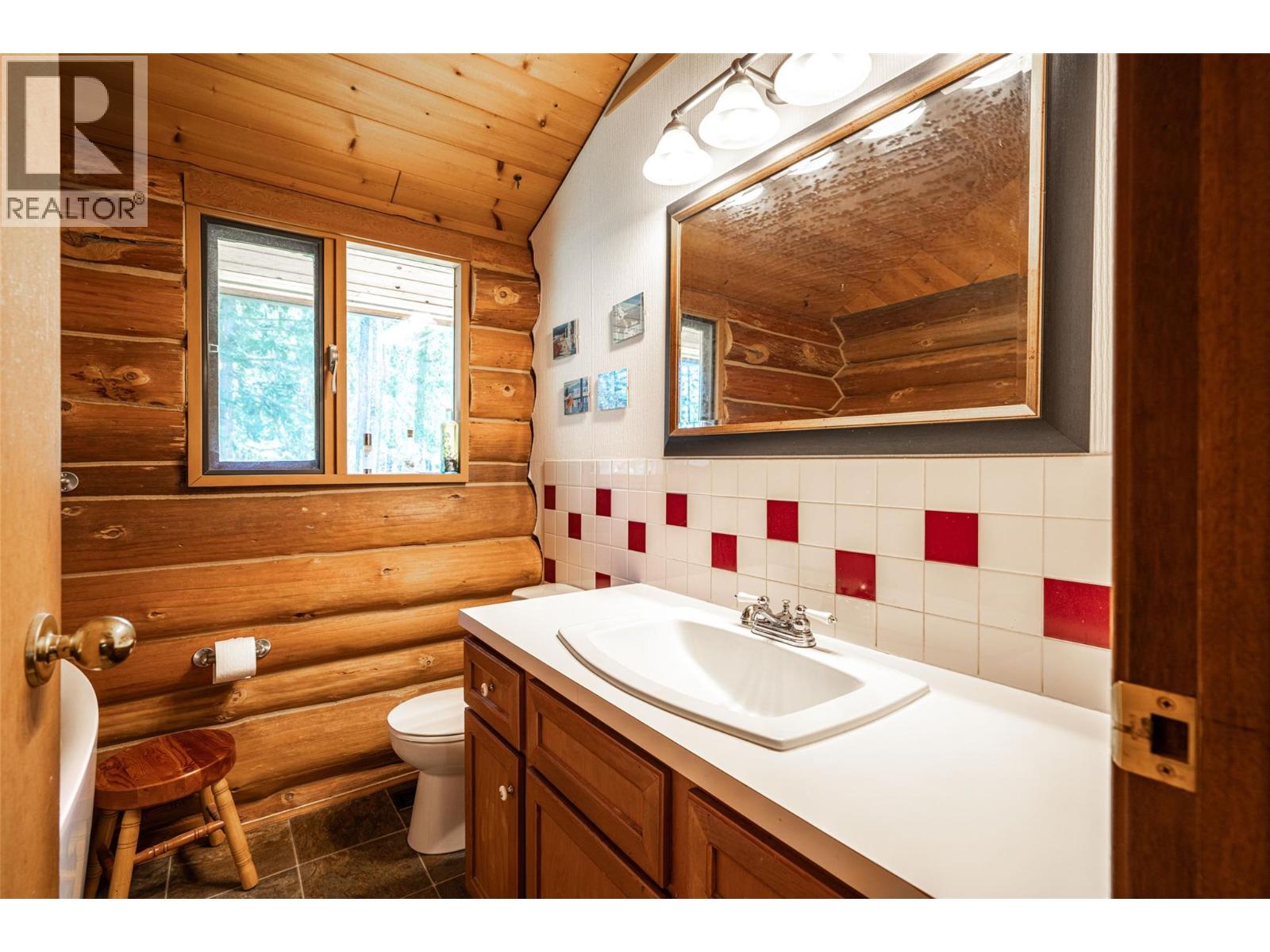 1474 6 Highway, Cherryville
