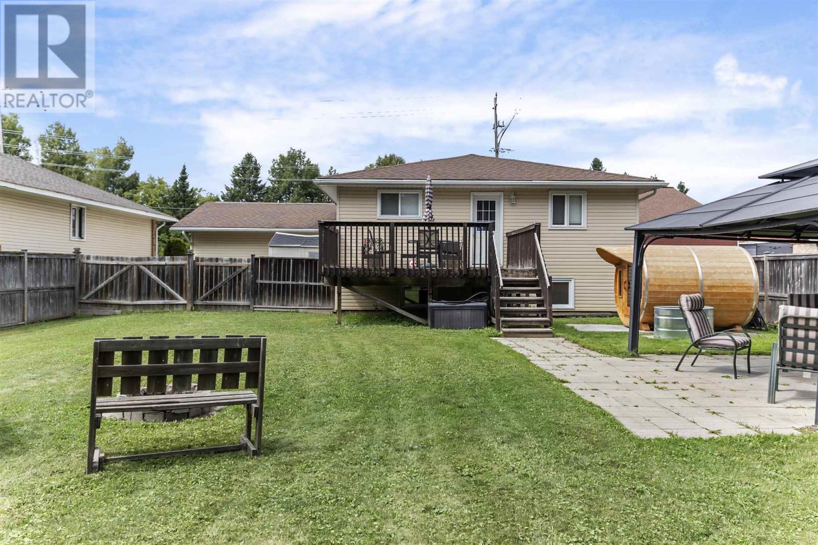 Photo 38 of 2649 Queen St E, Sault Ste Marie ON