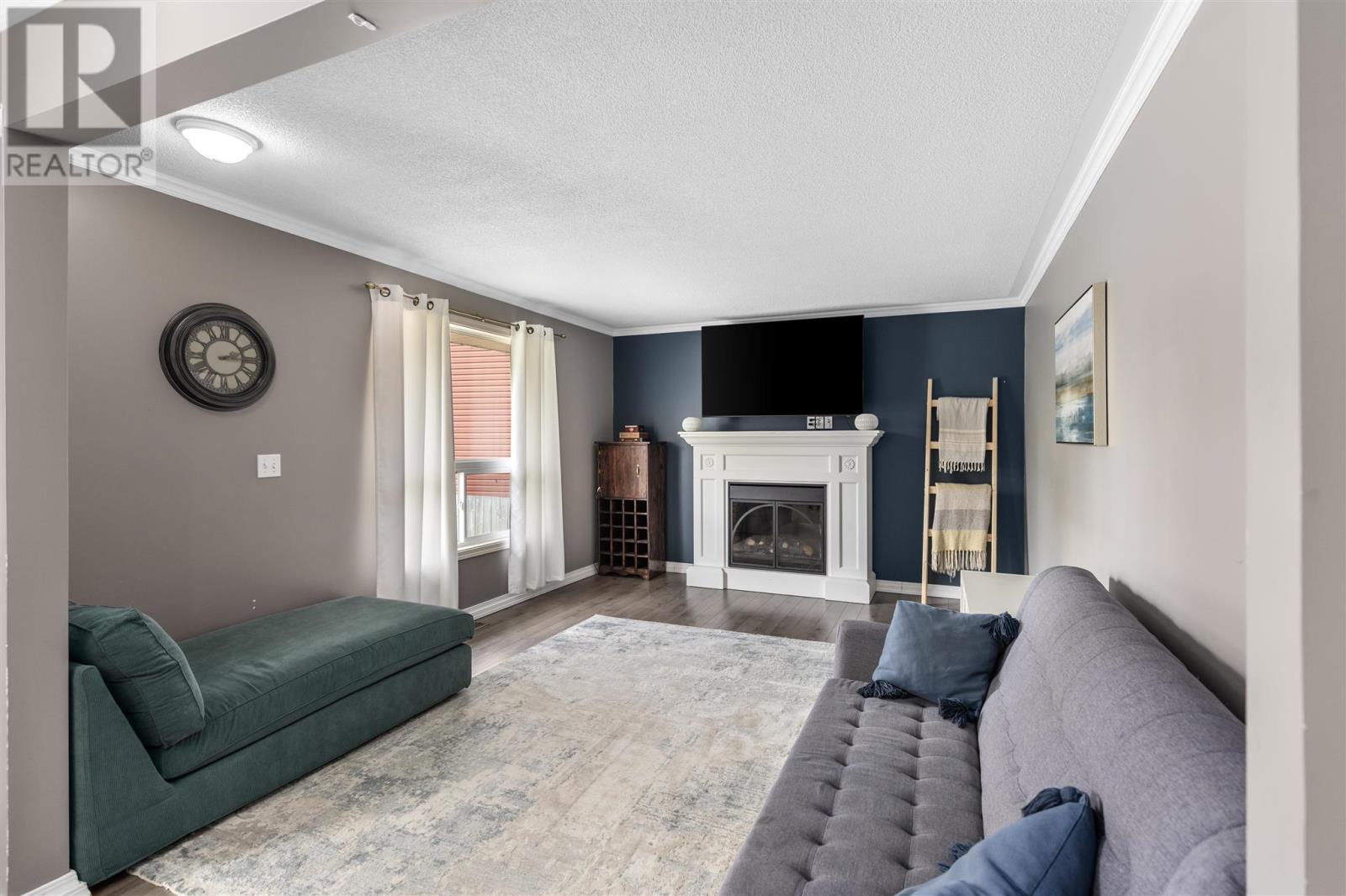 Photo 4 of 2649 Queen St E, Sault Ste Marie ON
