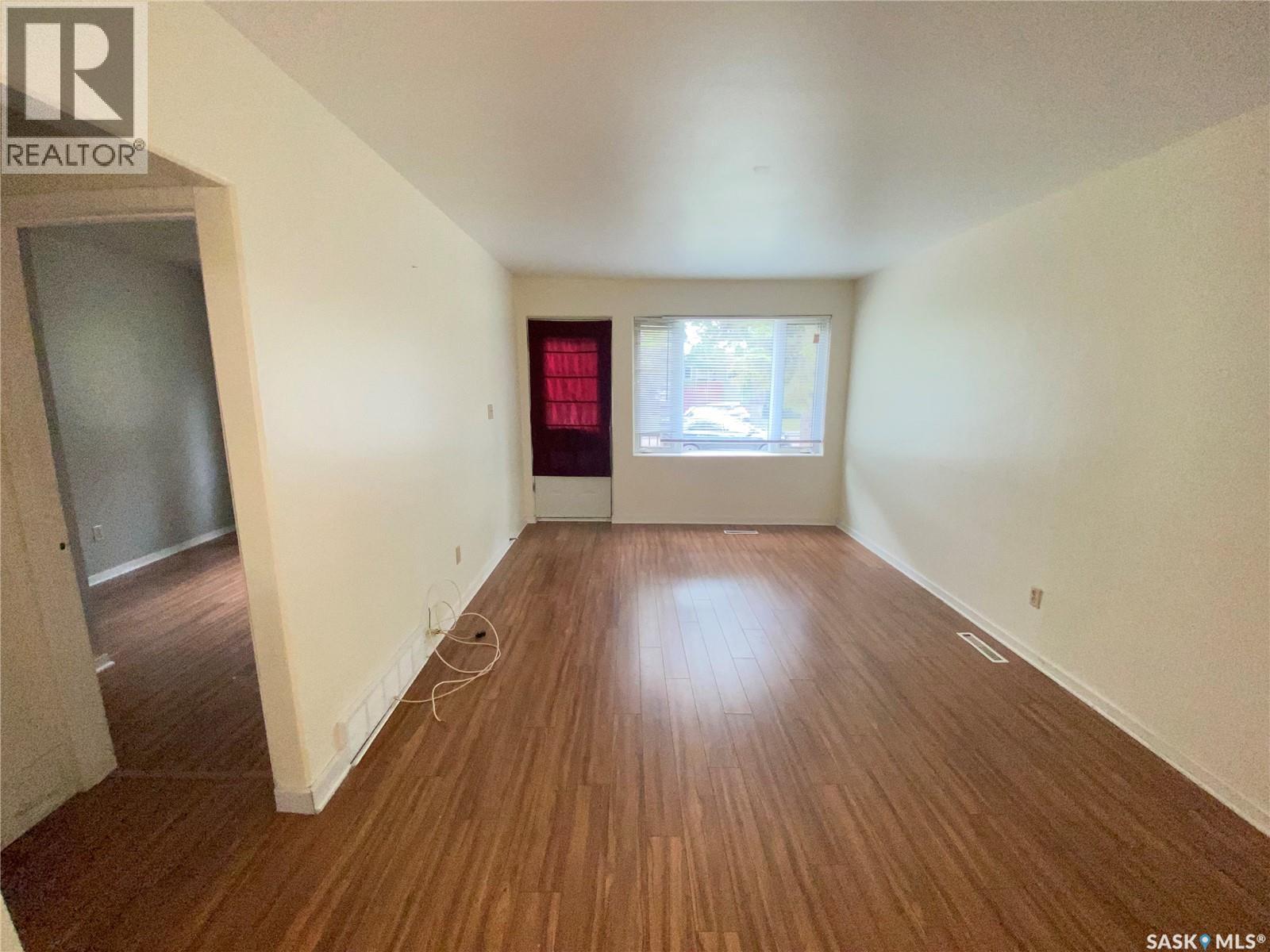 Photo 10 of 460 Wascana Street, Regina SK