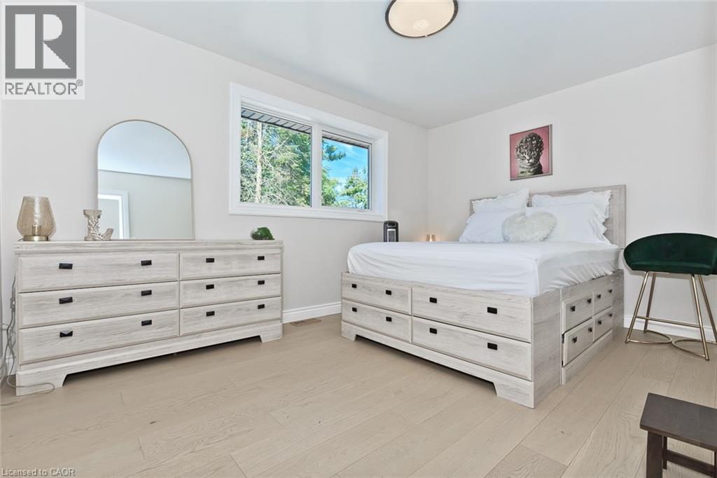 Photo 15 of 214 Ashford Drive, Barrie ON