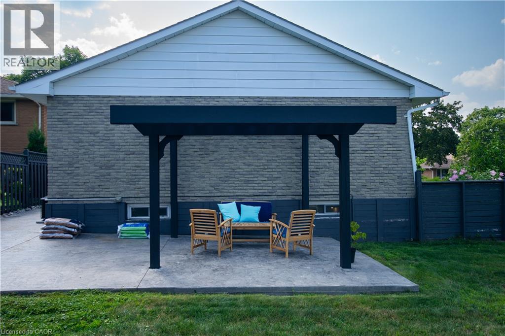Photo 4 of 2 Grenada Drive, Simcoe ON
