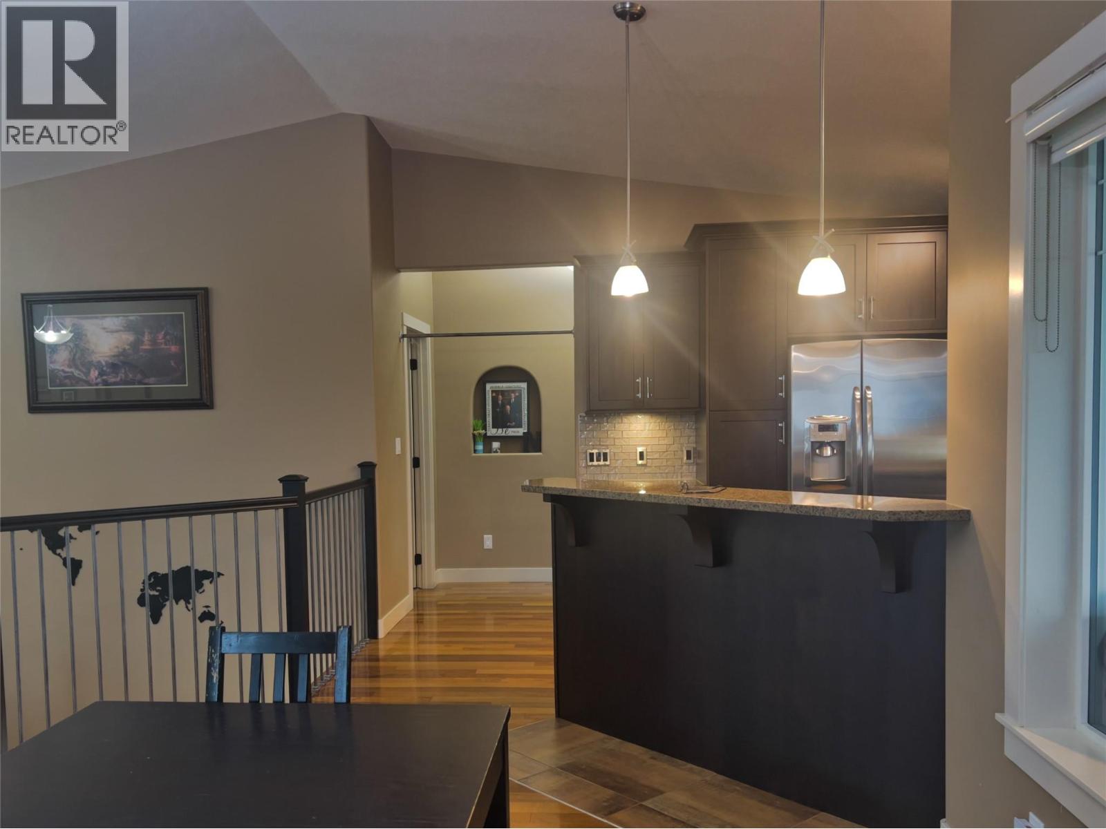 Photo 11 of 902 Purcell Crescent, Creston BC