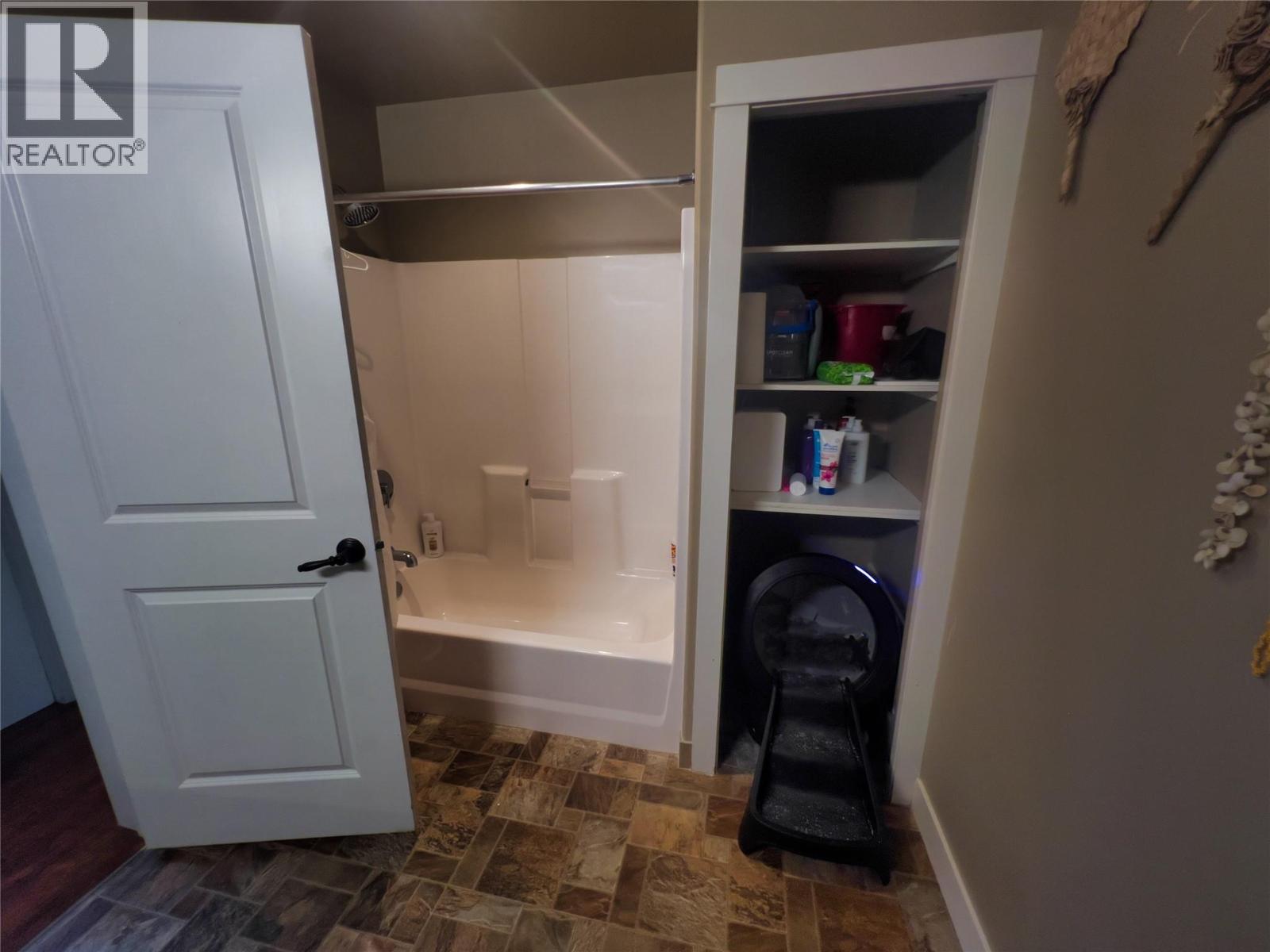 Photo 42 of 902 Purcell Crescent, Creston BC