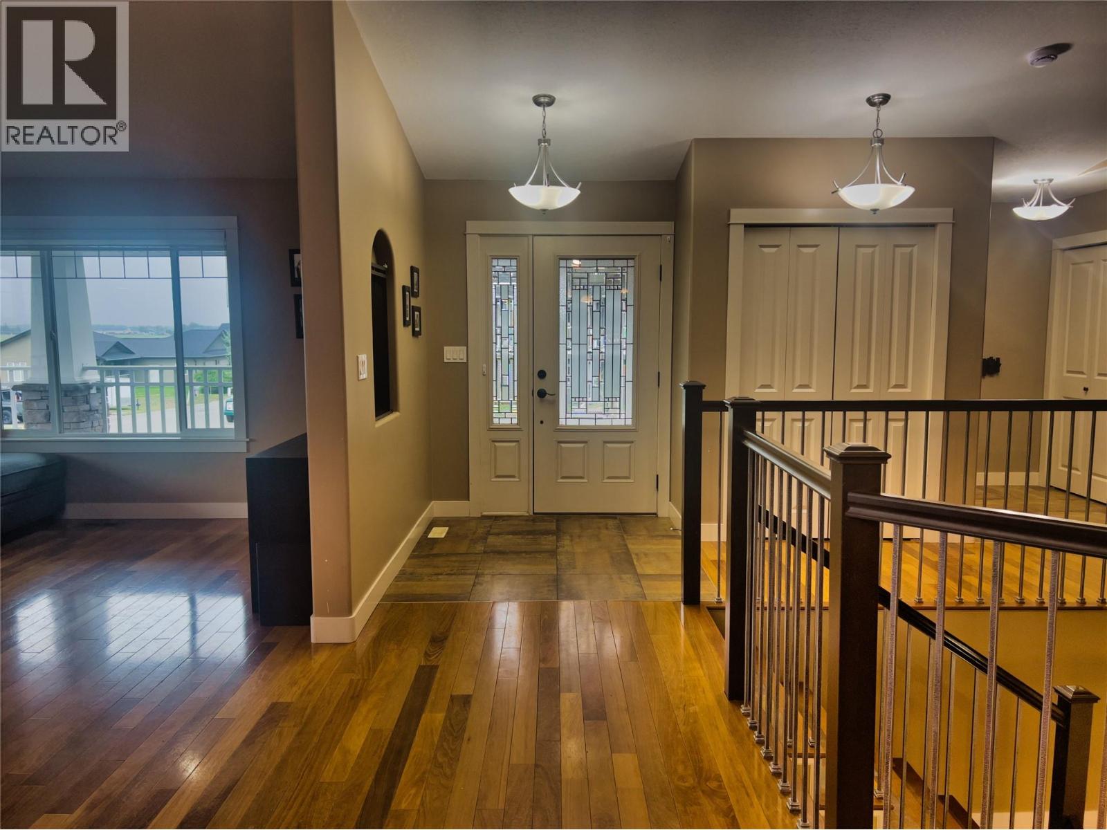 Photo 6 of 902 Purcell Crescent, Creston BC
