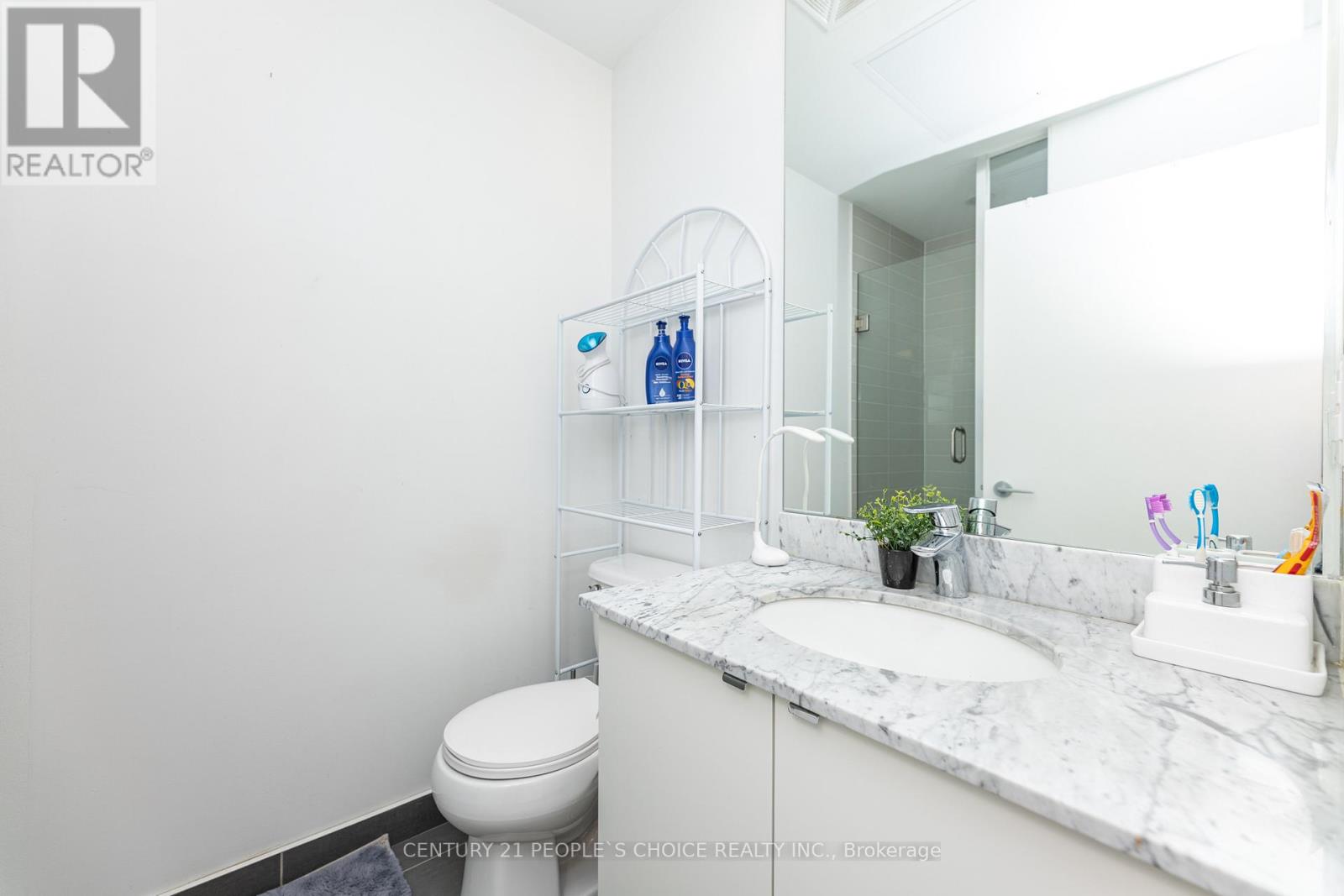 Photo 11 of 2215 51 East Liberty Street, Toronto ON