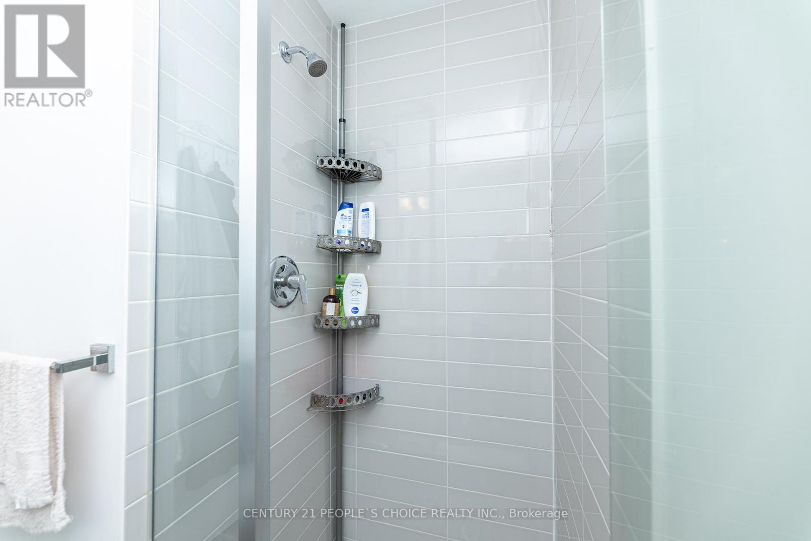 Photo 12 of 2215 51 East Liberty Street, Toronto ON